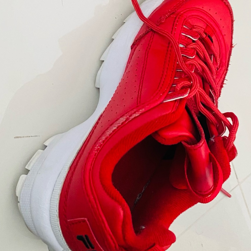 Red Fila - Picture 9 of 9